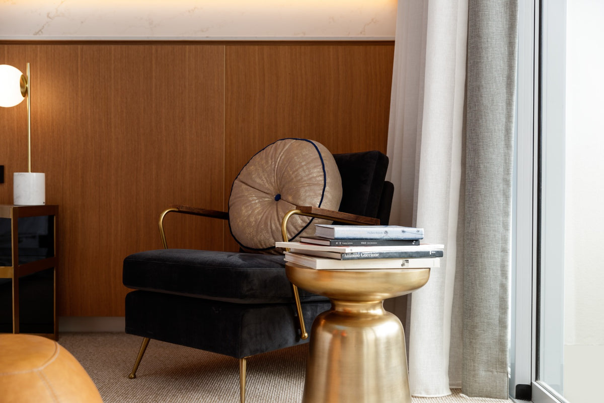 Urban King Room